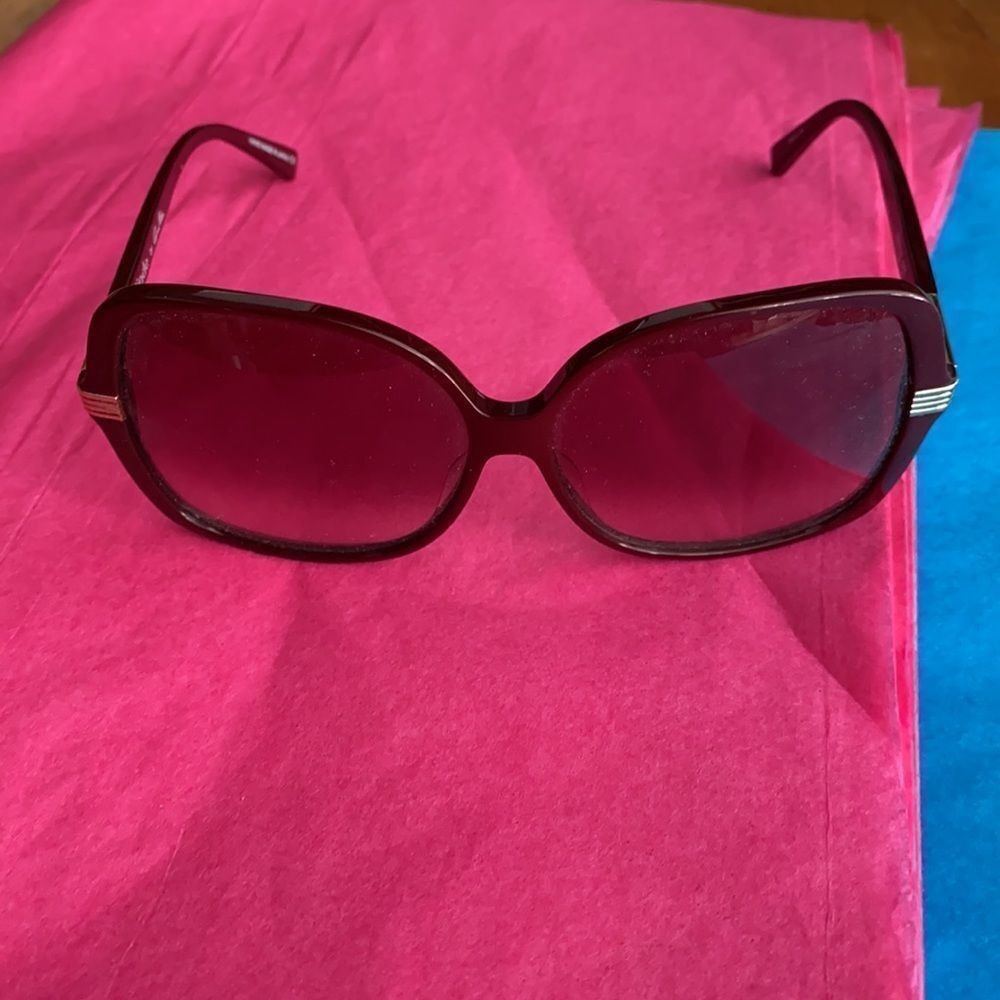 Blinde sunglasses. Large frames. Maroon and gold. - Picture 6 of 6